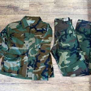Green Woodland camo jacket and pants bundle
